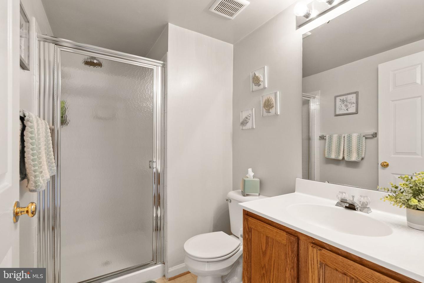 4270 WHEELED CAISSON SQ, FAIRFAX, Virginia 22033, 2 Bedrooms Bedrooms, ,2 BathroomsBathrooms,Residential,For sale,4270 WHEELED CAISSON SQ,VAFX2240546 MLS # VAFX2240546