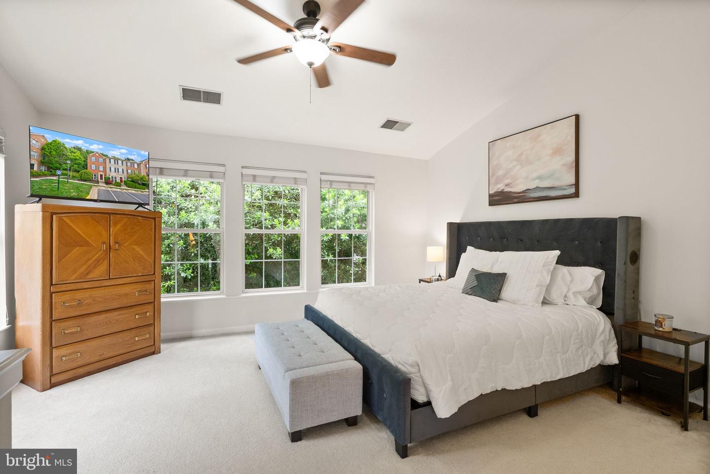 4270 WHEELED CAISSON SQ, FAIRFAX, Virginia 22033, 2 Bedrooms Bedrooms, ,2 BathroomsBathrooms,Residential,For sale,4270 WHEELED CAISSON SQ,VAFX2240546 MLS # VAFX2240546