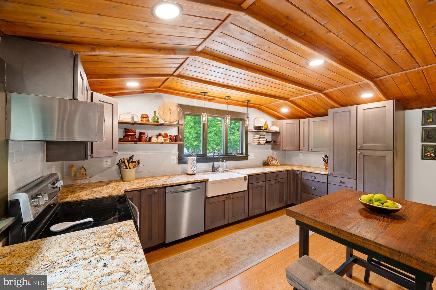12915 SHADY LN, HILLSBORO, Virginia 20132, 2 Bedrooms Bedrooms, ,2 BathroomsBathrooms,Residential,For sale,12915 SHADY LN,VALO2096324 MLS # VALO2096324