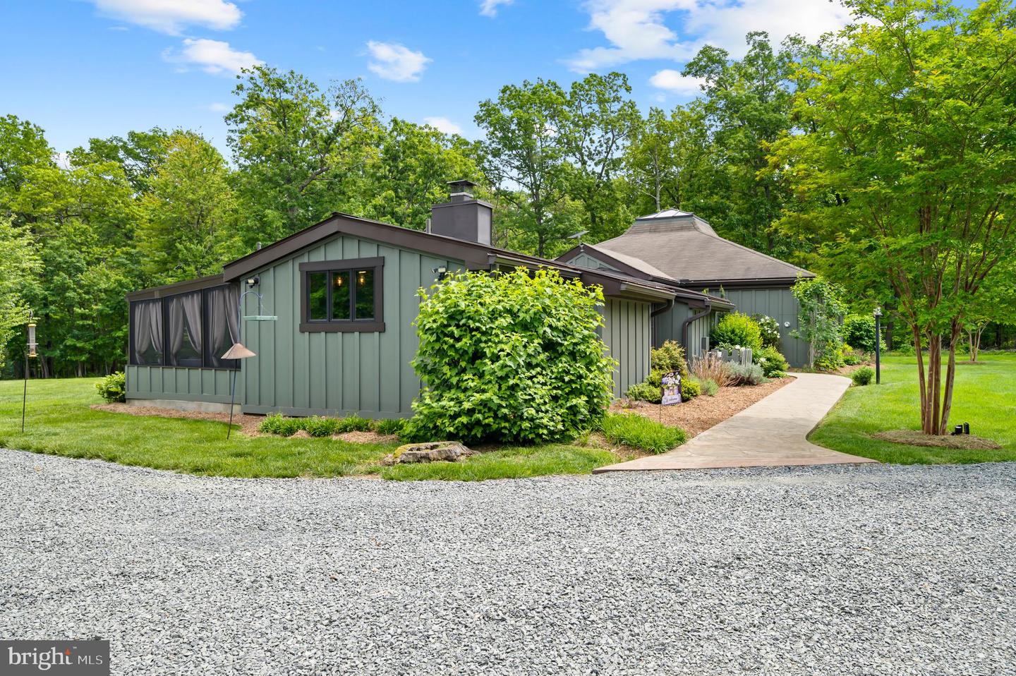 12915 SHADY LN, HILLSBORO, Virginia 20132, 2 Bedrooms Bedrooms, ,2 BathroomsBathrooms,Residential,For sale,12915 SHADY LN,VALO2096324 MLS # VALO2096324