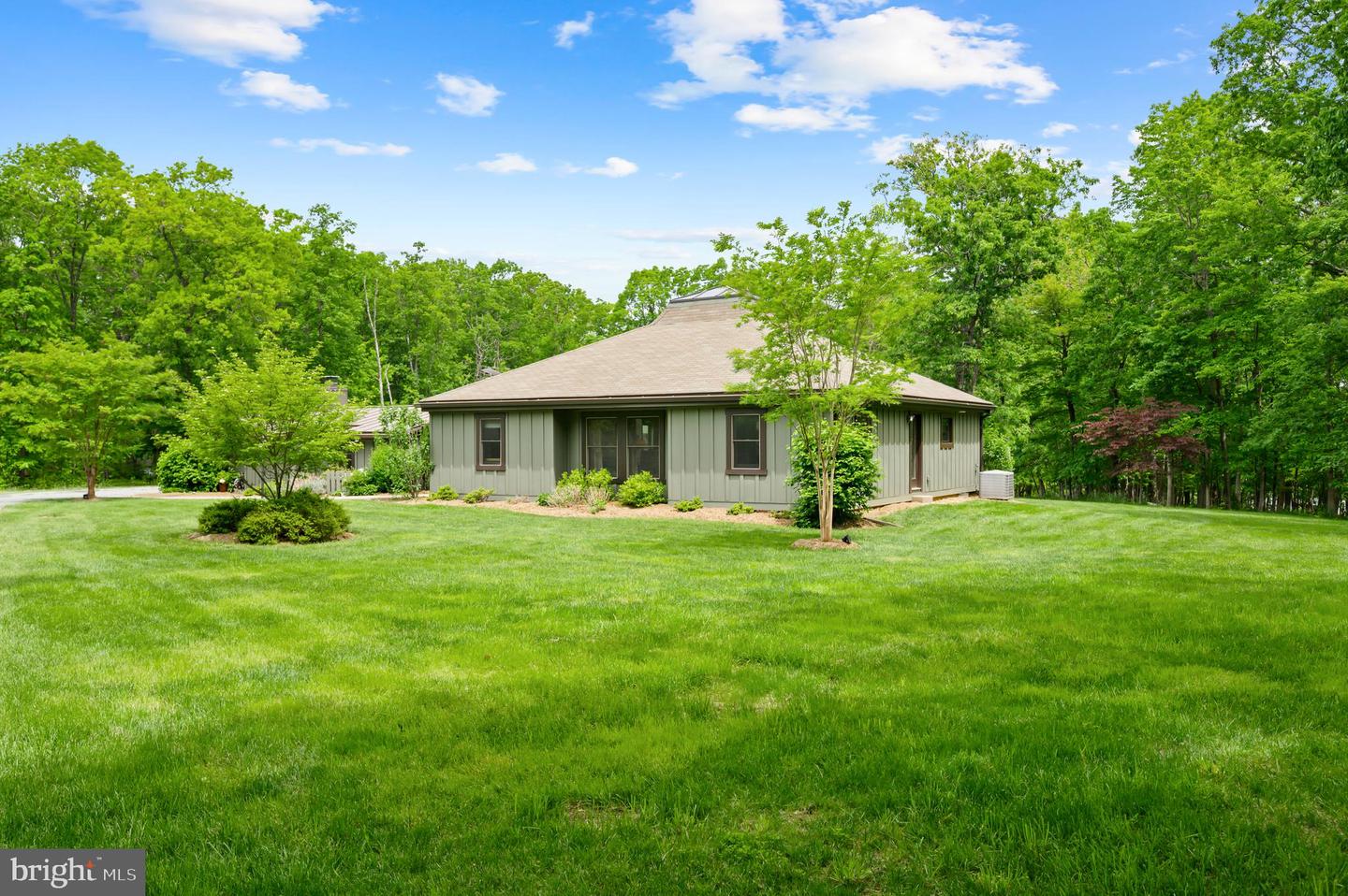 12915 SHADY LN, HILLSBORO, Virginia 20132, 2 Bedrooms Bedrooms, ,2 BathroomsBathrooms,Residential,For sale,12915 SHADY LN,VALO2096324 MLS # VALO2096324