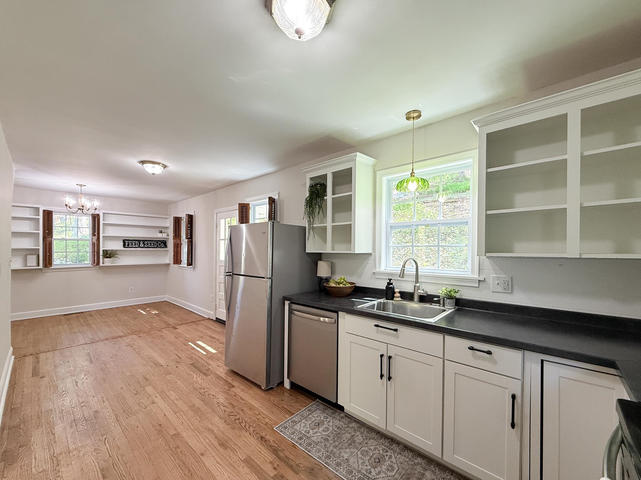 490 MOUNTAIN VIEW DR, STAUNTON, Virginia 24401, 3 Bedrooms Bedrooms, ,2 BathroomsBathrooms,Residential,490 MOUNTAIN VIEW DR,663698 MLS # 663698
