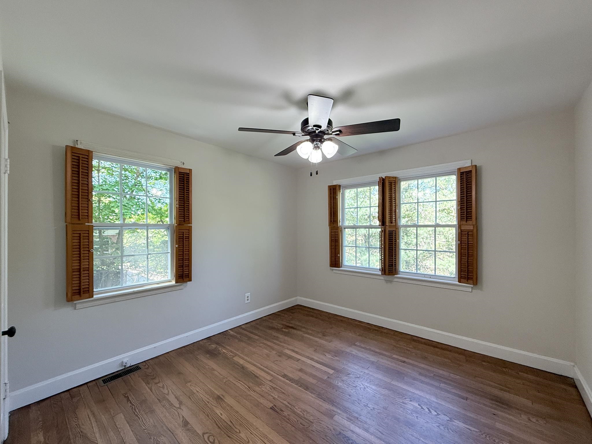 490 MOUNTAIN VIEW DR, STAUNTON, Virginia 24401, 3 Bedrooms Bedrooms, ,2 BathroomsBathrooms,Residential,490 MOUNTAIN VIEW DR,663698 MLS # 663698