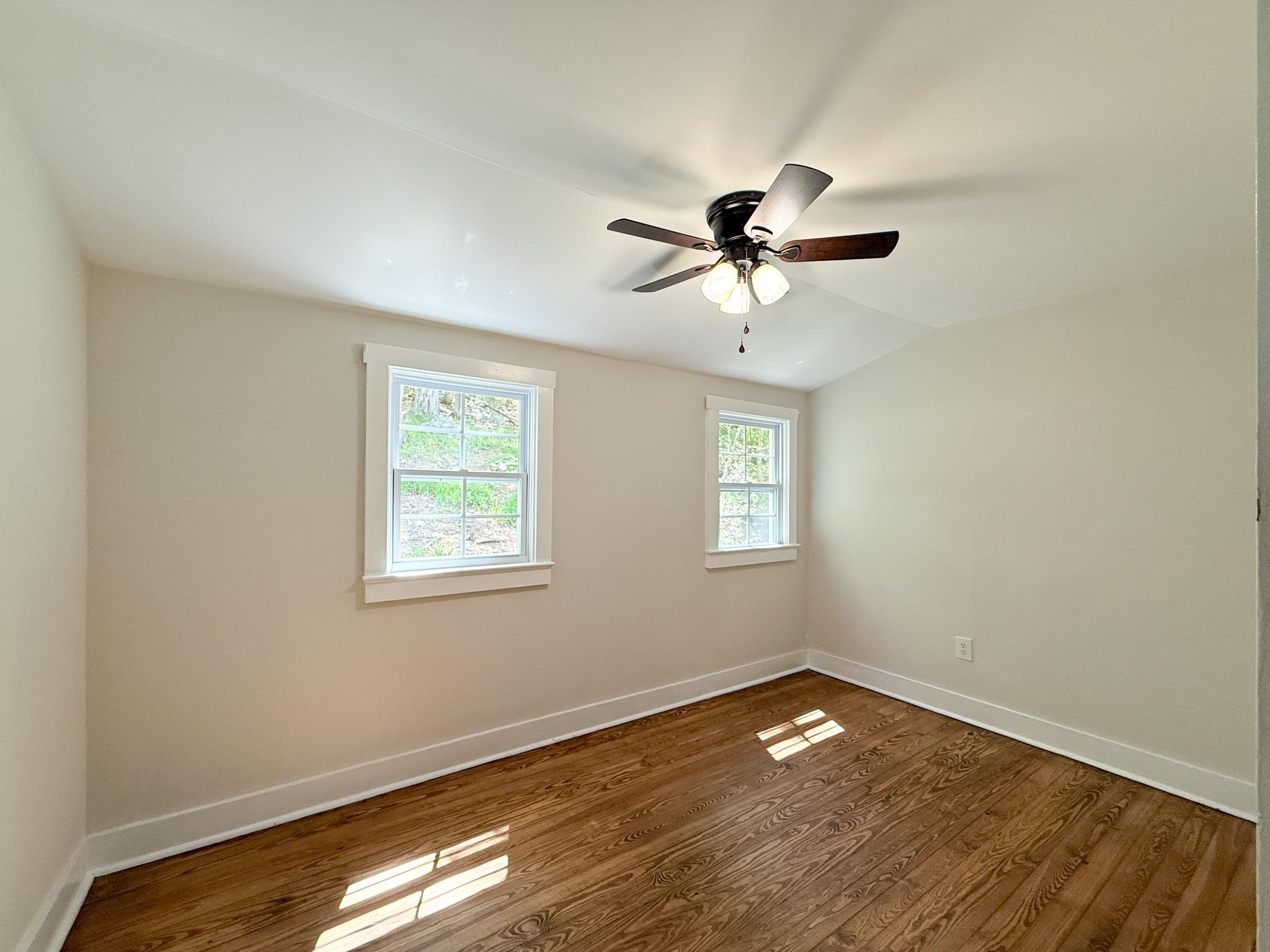 490 MOUNTAIN VIEW DR, STAUNTON, Virginia 24401, 3 Bedrooms Bedrooms, ,2 BathroomsBathrooms,Residential,490 MOUNTAIN VIEW DR,663698 MLS # 663698