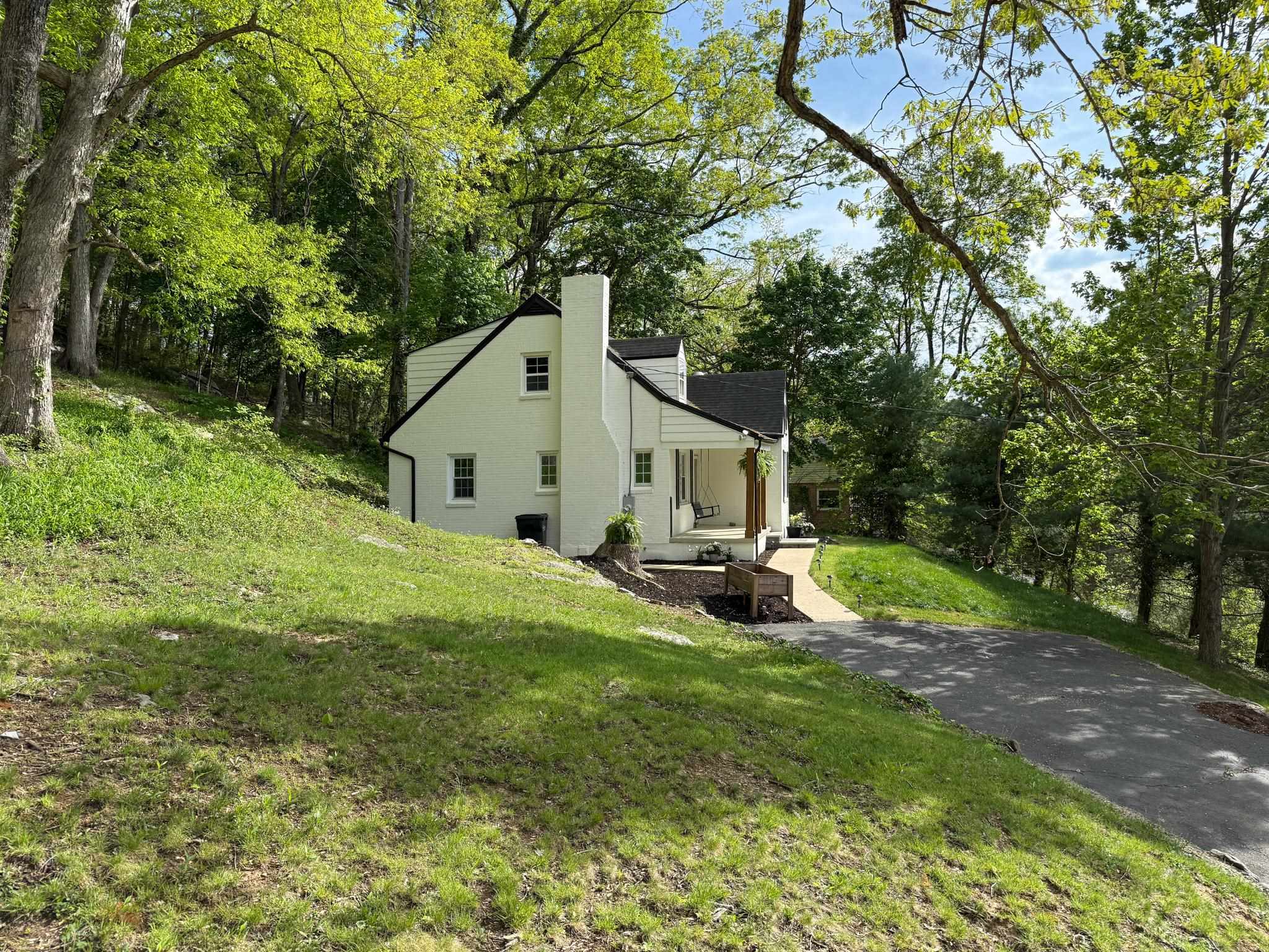 490 MOUNTAIN VIEW DR, STAUNTON, Virginia 24401, 3 Bedrooms Bedrooms, ,2 BathroomsBathrooms,Residential,490 MOUNTAIN VIEW DR,663698 MLS # 663698