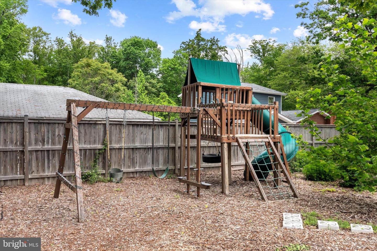 10412 MIDWAY LN, LORTON, Virginia 22079, 3 Bedrooms Bedrooms, ,2 BathroomsBathrooms,Residential,For sale,10412 MIDWAY LN,VAFX2240658 MLS # VAFX2240658