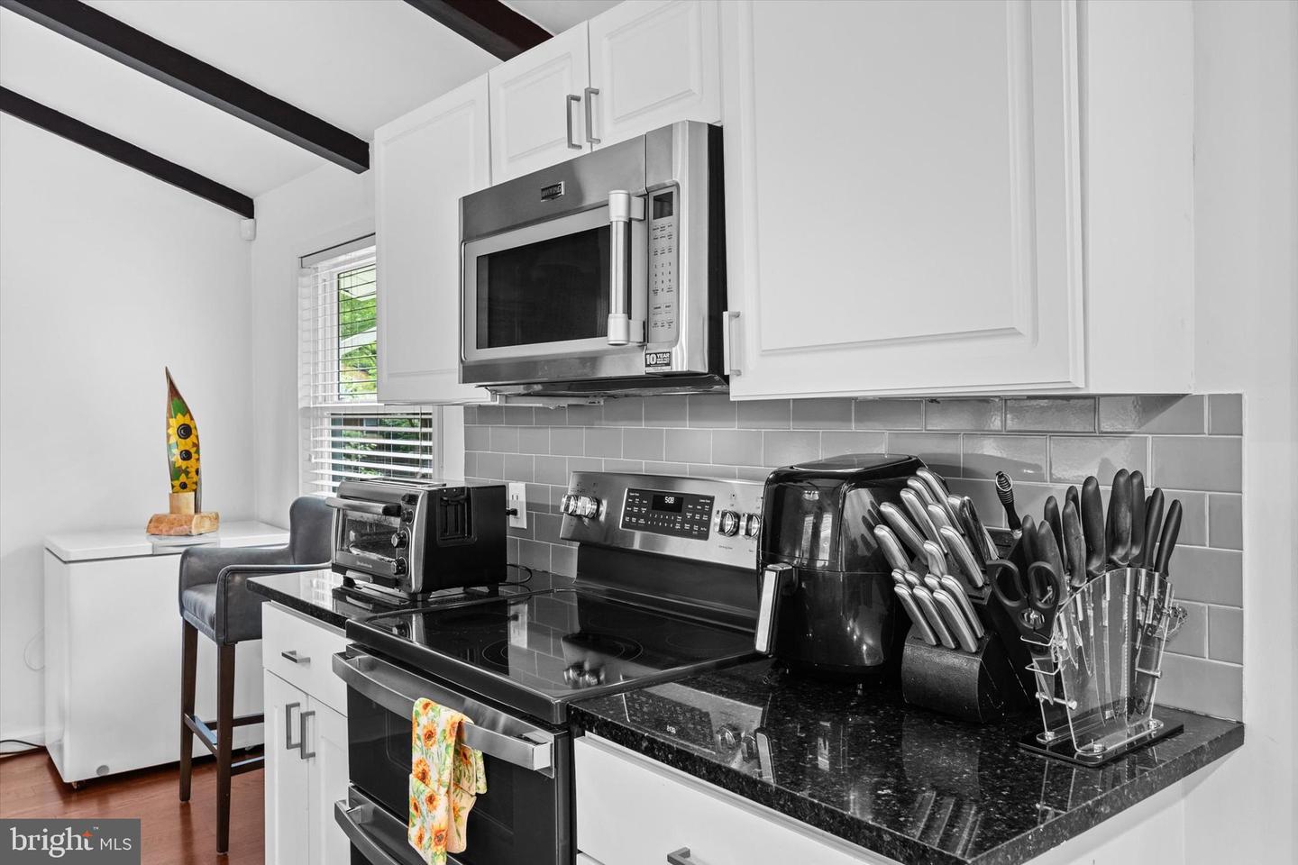 10412 MIDWAY LN, LORTON, Virginia 22079, 3 Bedrooms Bedrooms, ,2 BathroomsBathrooms,Residential,For sale,10412 MIDWAY LN,VAFX2240658 MLS # VAFX2240658