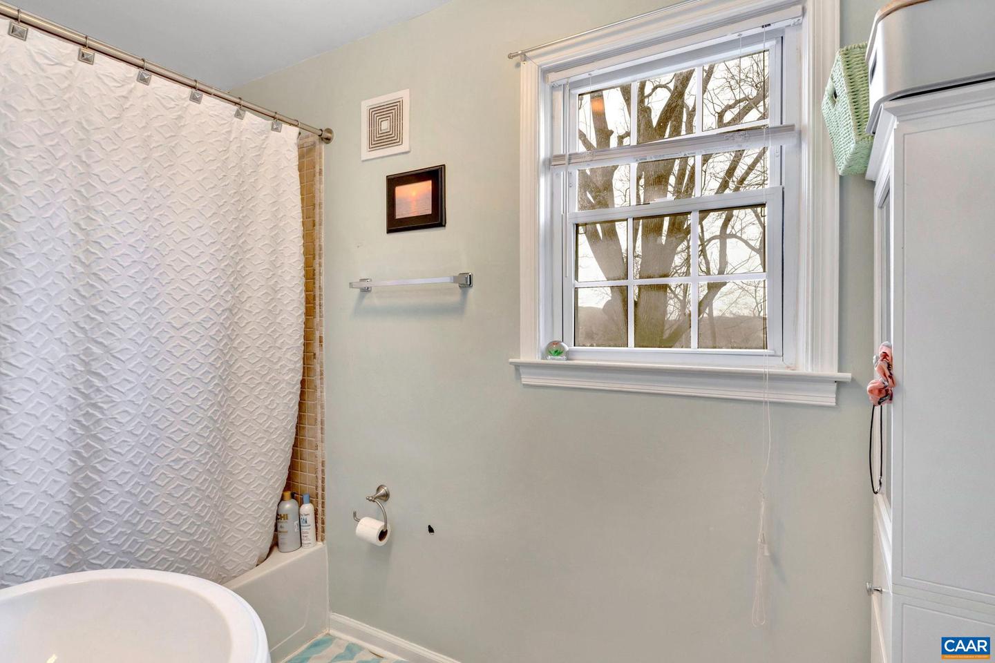 922 MONTICELLO AVE, CHARLOTTESVILLE, Virginia 22902, 2 Bedrooms Bedrooms, ,2 BathroomsBathrooms,Residential,For sale,922 MONTICELLO AVE,664514 MLS # 664514
