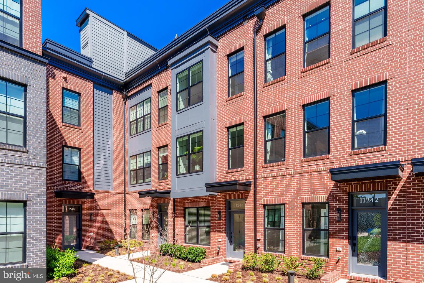 11244 FARADAY PARK DR, RESTON, Virginia 20190, 3 Bedrooms Bedrooms, ,3 BathroomsBathrooms,Residential,For sale,11244 FARADAY PARK DR,VAFX2240878 MLS # VAFX2240878