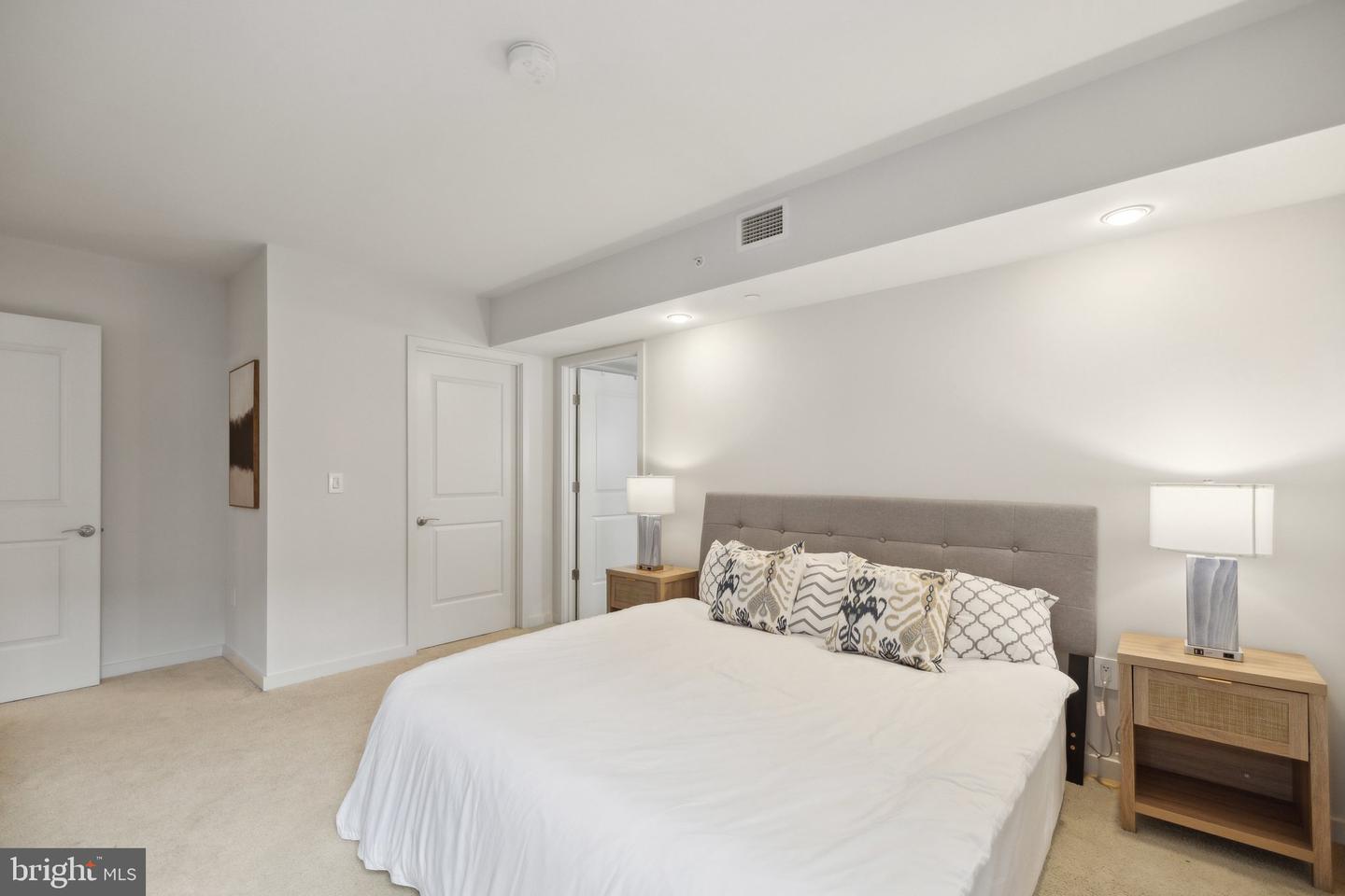 1025 1ST ST SE #716, WASHINGTON, District Of Columbia 20003, 2 Bedrooms Bedrooms, ,2 BathroomsBathrooms,Residential,For sale,1025 1ST ST SE #716,DCDC2200598 MLS # DCDC2200598