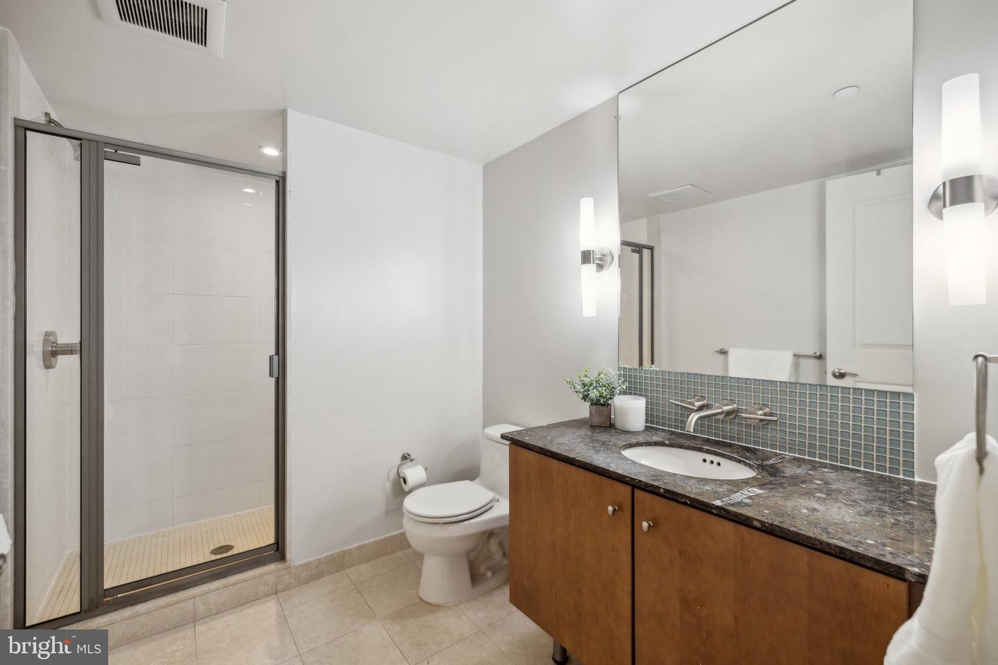 1025 1ST ST SE #716, WASHINGTON, District Of Columbia 20003, 2 Bedrooms Bedrooms, ,2 BathroomsBathrooms,Residential,For sale,1025 1ST ST SE #716,DCDC2200598 MLS # DCDC2200598