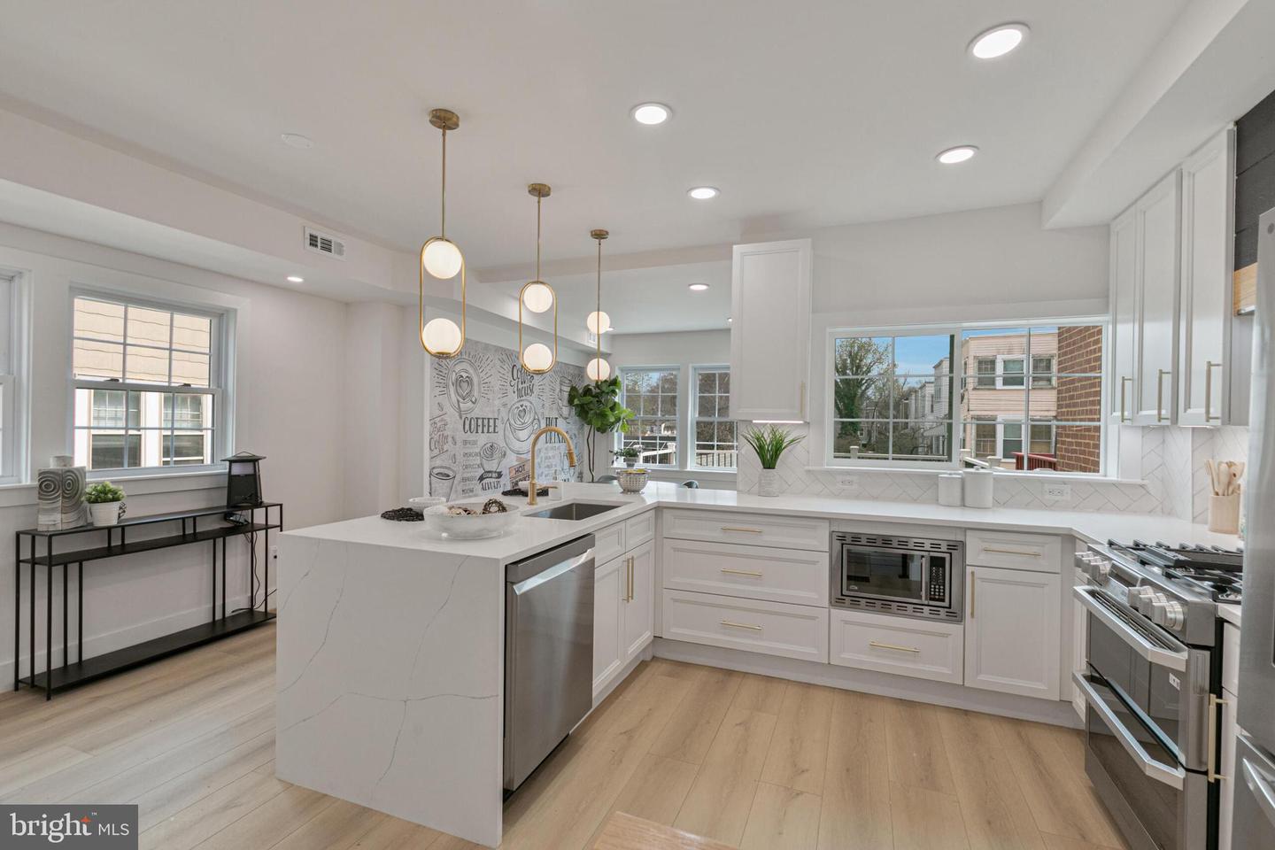 6007 4TH ST NW, WASHINGTON, District Of Columbia 20011, 4 Bedrooms Bedrooms, ,2 BathroomsBathrooms,Residential,For sale,6007 4TH ST NW,DCDC2200602 MLS # DCDC2200602