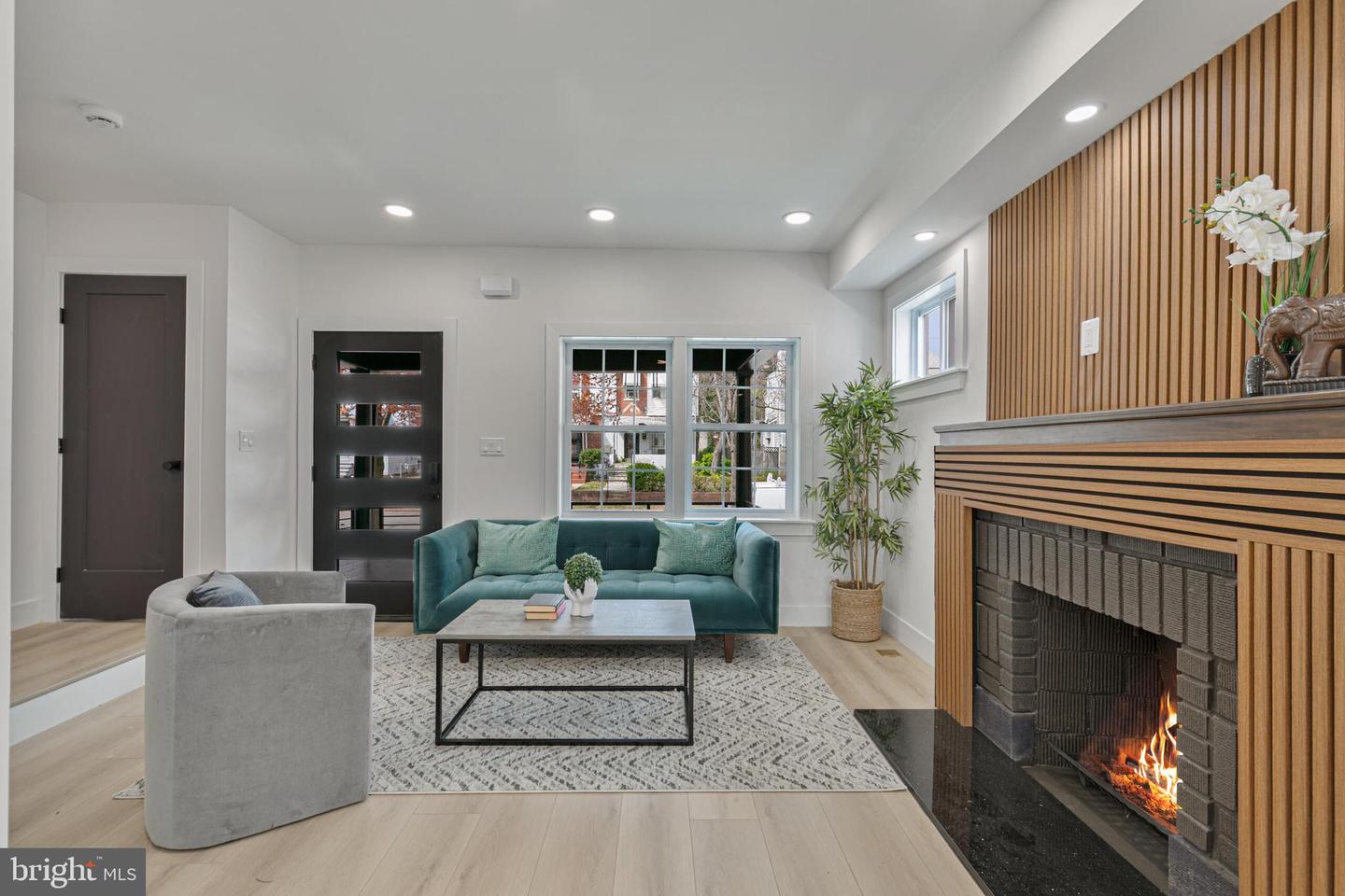 6007 4TH ST NW, WASHINGTON, District Of Columbia 20011, 4 Bedrooms Bedrooms, ,2 BathroomsBathrooms,Residential,For sale,6007 4TH ST NW,DCDC2200602 MLS # DCDC2200602