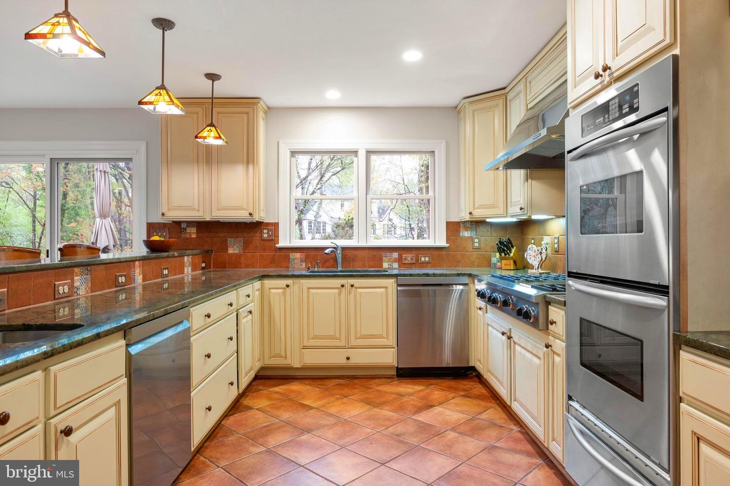 902 EMERALD DR, ALEXANDRIA, Virginia 22308, 7 Bedrooms Bedrooms, ,5 BathroomsBathrooms,Residential,For sale,902 EMERALD DR,VAFX2240884 MLS # VAFX2240884