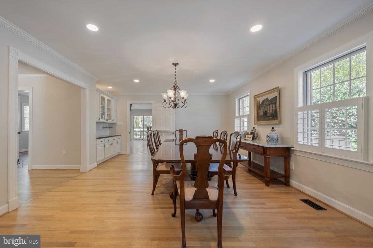 902 EMERALD DR, ALEXANDRIA, Virginia 22308, 7 Bedrooms Bedrooms, ,5 BathroomsBathrooms,Residential,For sale,902 EMERALD DR,VAFX2240884 MLS # VAFX2240884
