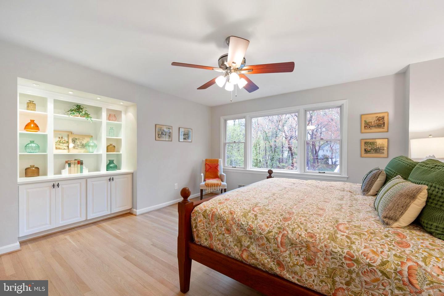 902 EMERALD DR, ALEXANDRIA, Virginia 22308, 7 Bedrooms Bedrooms, ,5 BathroomsBathrooms,Residential,For sale,902 EMERALD DR,VAFX2240884 MLS # VAFX2240884
