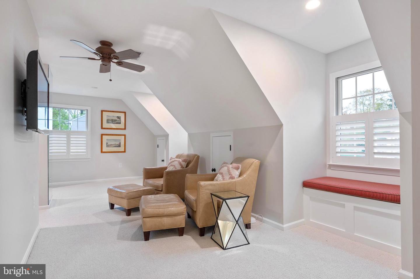 902 EMERALD DR, ALEXANDRIA, Virginia 22308, 7 Bedrooms Bedrooms, ,5 BathroomsBathrooms,Residential,For sale,902 EMERALD DR,VAFX2240884 MLS # VAFX2240884