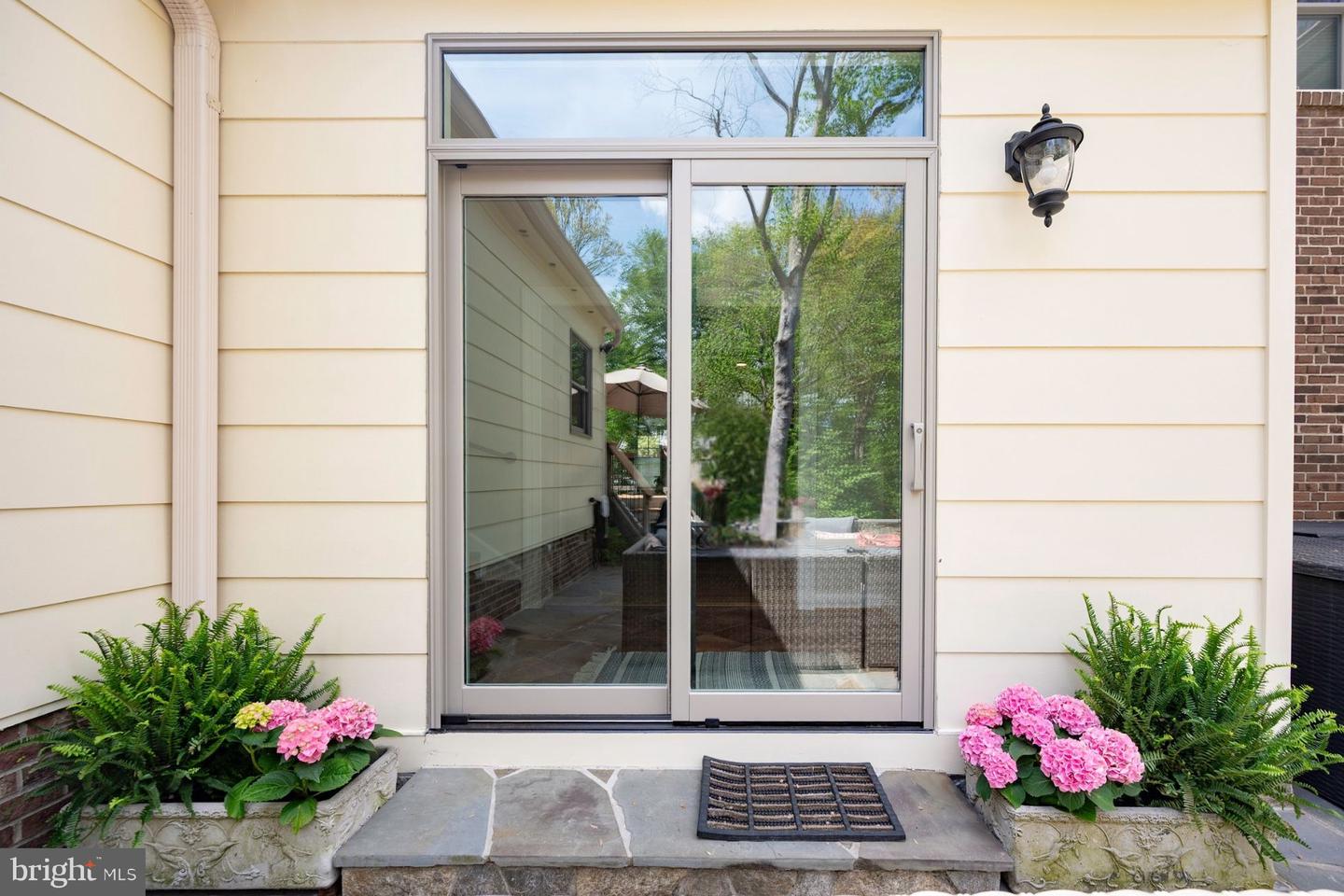 902 EMERALD DR, ALEXANDRIA, Virginia 22308, 7 Bedrooms Bedrooms, ,5 BathroomsBathrooms,Residential,For sale,902 EMERALD DR,VAFX2240884 MLS # VAFX2240884