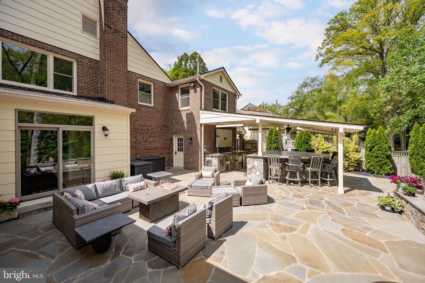 902 EMERALD DR, ALEXANDRIA, Virginia 22308, 7 Bedrooms Bedrooms, ,5 BathroomsBathrooms,Residential,For sale,902 EMERALD DR,VAFX2240884 MLS # VAFX2240884