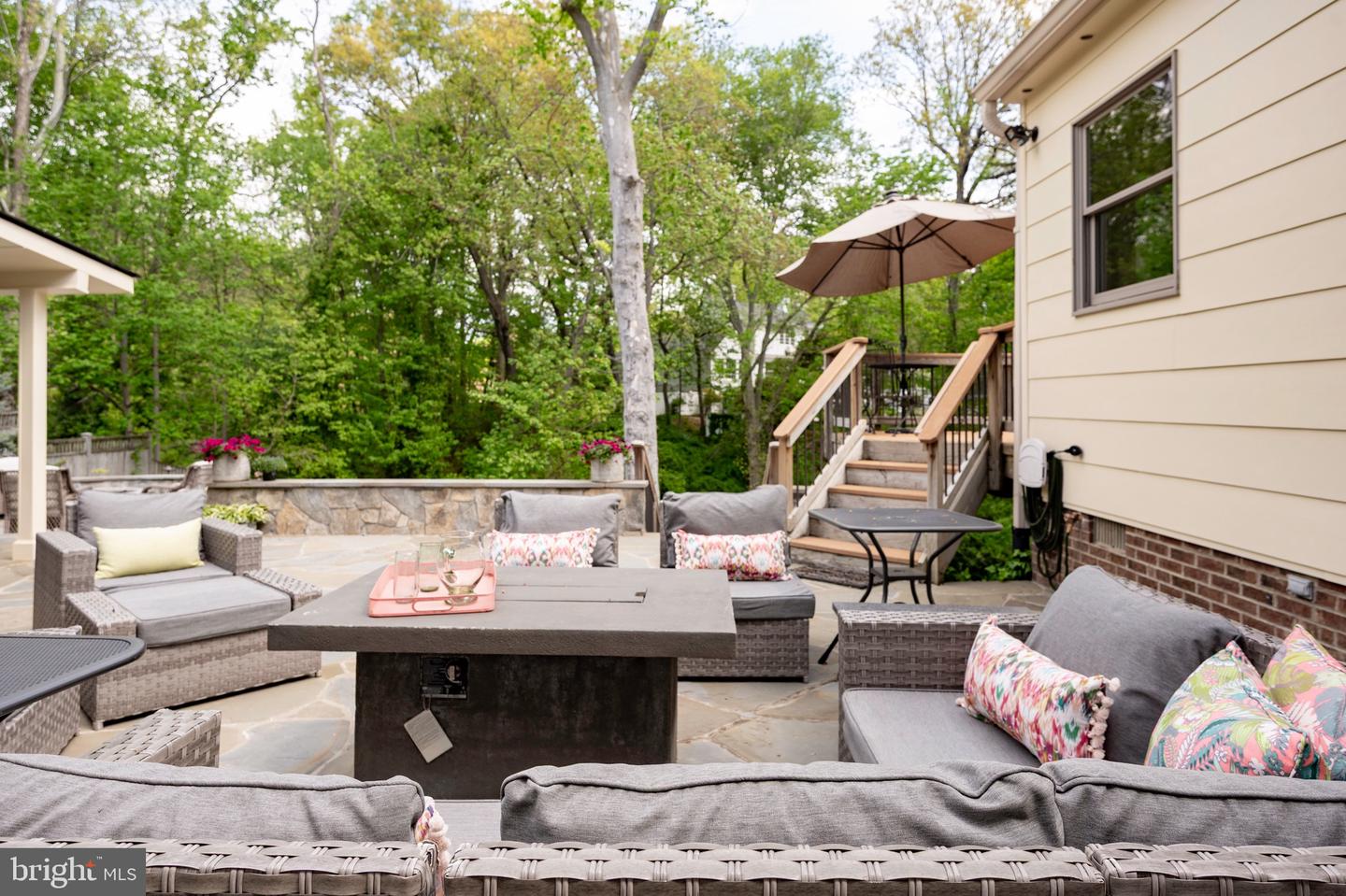 902 EMERALD DR, ALEXANDRIA, Virginia 22308, 7 Bedrooms Bedrooms, ,5 BathroomsBathrooms,Residential,For sale,902 EMERALD DR,VAFX2240884 MLS # VAFX2240884