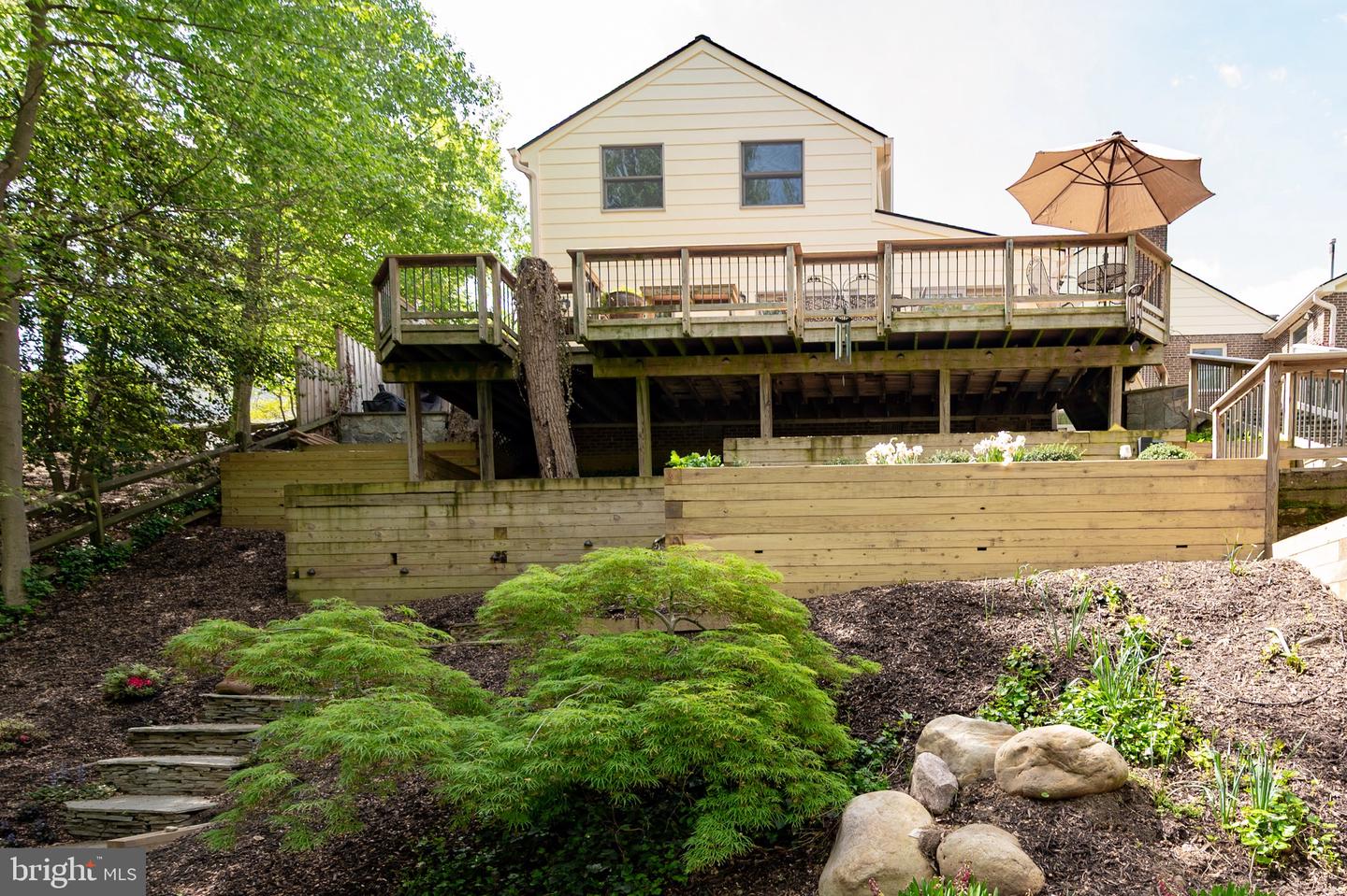 902 EMERALD DR, ALEXANDRIA, Virginia 22308, 7 Bedrooms Bedrooms, ,5 BathroomsBathrooms,Residential,For sale,902 EMERALD DR,VAFX2240884 MLS # VAFX2240884
