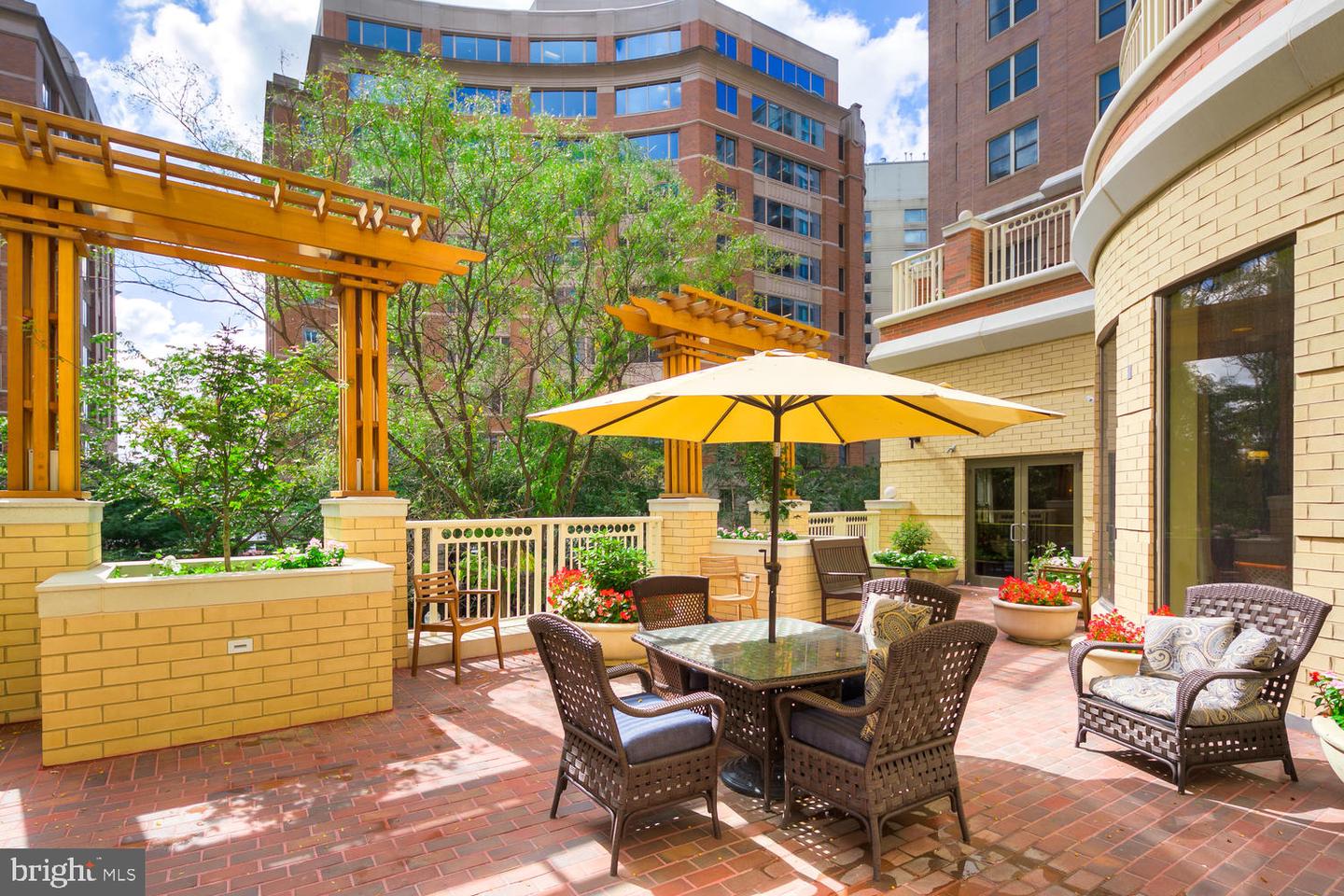 900 N TAYLOR ST #1105, ARLINGTON, Virginia 22203, 1 Bedroom Bedrooms, ,1 BathroomBathrooms,Residential,For sale,900 N TAYLOR ST #1105,VAAR2057480 MLS # VAAR2057480
