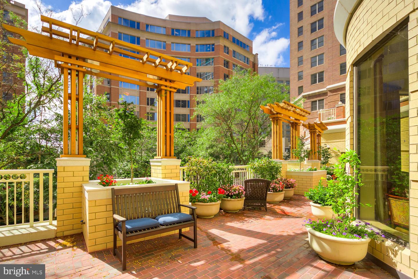 900 N TAYLOR ST #1105, ARLINGTON, Virginia 22203, 1 Bedroom Bedrooms, ,1 BathroomBathrooms,Residential,For sale,900 N TAYLOR ST #1105,VAAR2057480 MLS # VAAR2057480