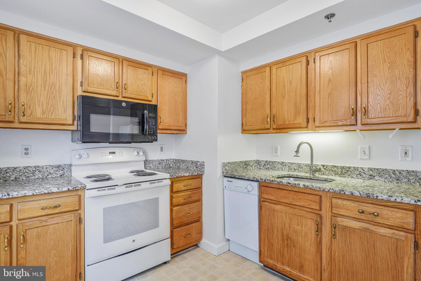 900 N TAYLOR ST #1105, ARLINGTON, Virginia 22203, 1 Bedroom Bedrooms, ,1 BathroomBathrooms,Residential,For sale,900 N TAYLOR ST #1105,VAAR2057480 MLS # VAAR2057480