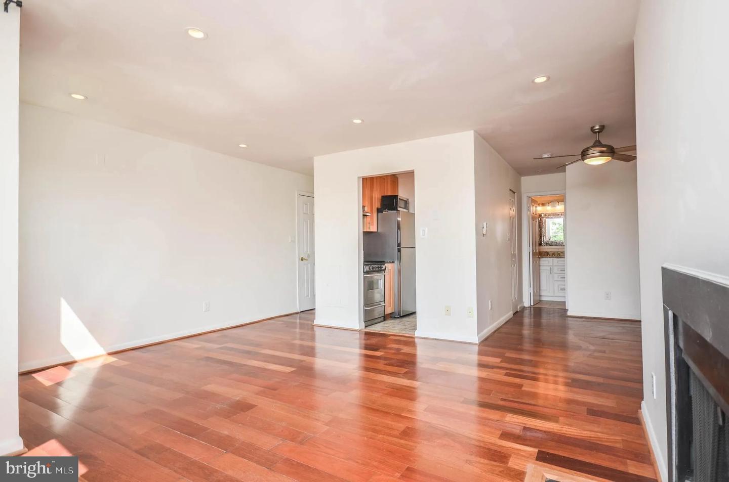 3217 WISCONSIN AVE NW #3B, WASHINGTON, District Of Columbia 20016, ,1 BathroomBathrooms,Residential,For sale,3217 WISCONSIN AVE NW #3B,DCDC2200624 MLS # DCDC2200624
