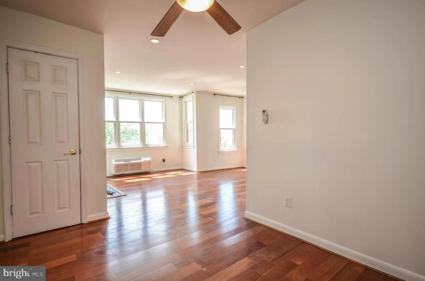 3217 WISCONSIN AVE NW #3B, WASHINGTON, District Of Columbia 20016, ,1 BathroomBathrooms,Residential,For sale,3217 WISCONSIN AVE NW #3B,DCDC2200624 MLS # DCDC2200624