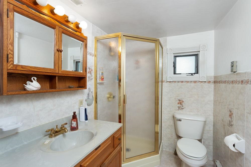 121 S CENTRAL ST, BROADWAY, Virginia 22815, 4 Bedrooms Bedrooms, ,2 BathroomsBathrooms,Residential,121 S CENTRAL ST,664535 MLS # 664535