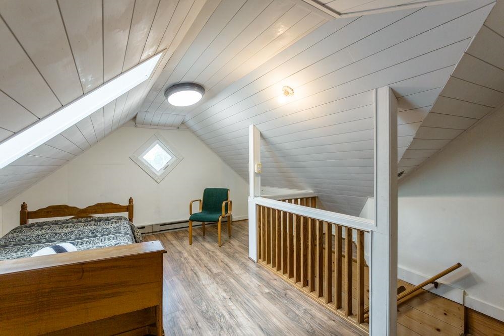 above the owner's suite. great space for grandchild, small youth, or teenager get away!
