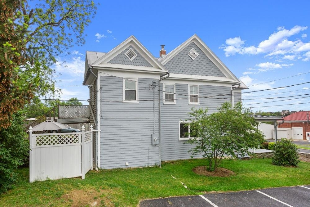 121 S CENTRAL ST, BROADWAY, Virginia 22815, 4 Bedrooms Bedrooms, ,2 BathroomsBathrooms,Residential,121 S CENTRAL ST,664535 MLS # 664535