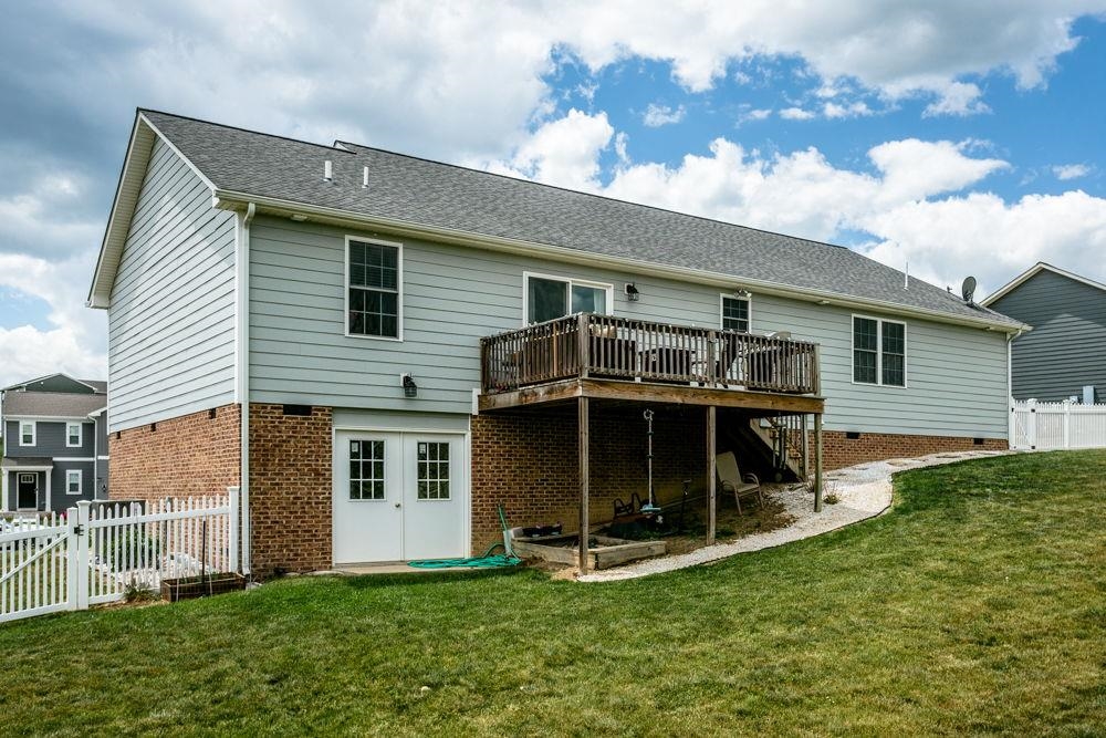 305 COYOTE RUN, BROADWAY, Virginia 22815, 3 Bedrooms Bedrooms, ,2 BathroomsBathrooms,Residential,305 COYOTE RUN,664536 MLS # 664536