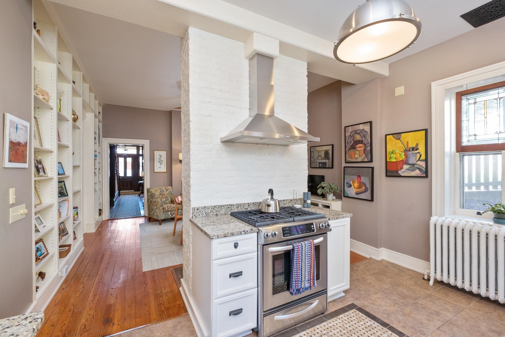 815 W BEVERLEY ST, STAUNTON, Virginia 24401, 4 Bedrooms Bedrooms, ,3 BathroomsBathrooms,Residential,815 W BEVERLEY ST,664550 MLS # 664550