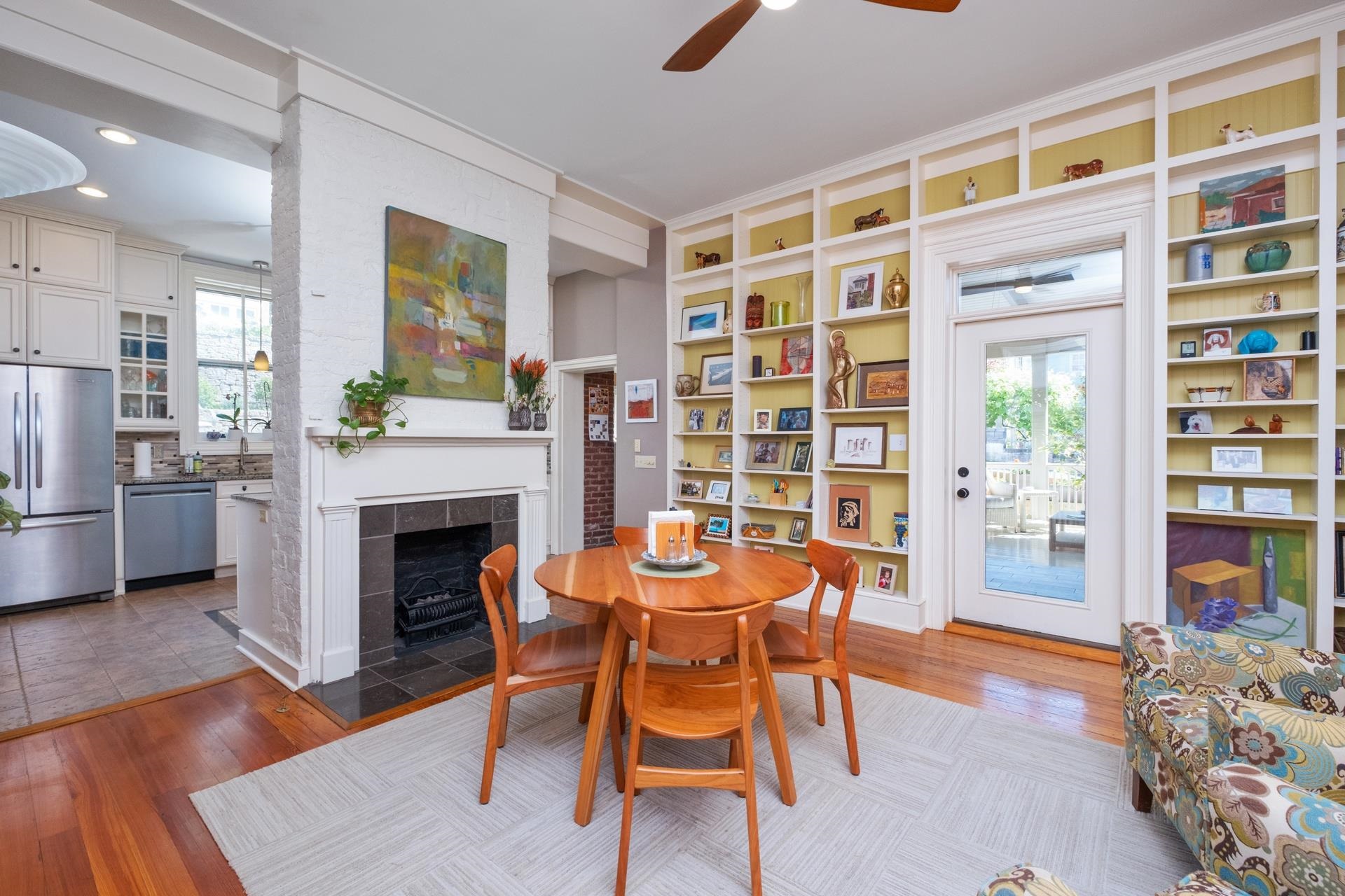 815 W BEVERLEY ST, STAUNTON, Virginia 24401, 4 Bedrooms Bedrooms, ,3 BathroomsBathrooms,Residential,815 W BEVERLEY ST,664550 MLS # 664550