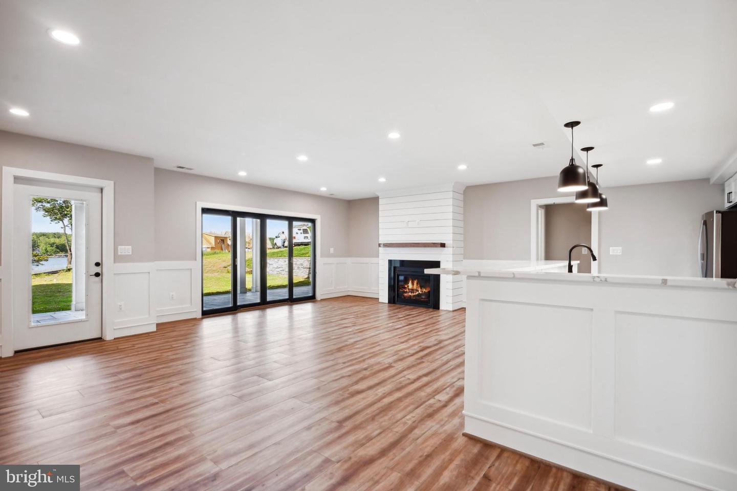393 ROCK ISLAND RIDGE, LAKE ANNA, MINERAL, Virginia 23117, 6 Bedrooms Bedrooms, ,5 BathroomsBathrooms,Residential,For sale,393 ROCK ISLAND RIDGE, LAKE ANNA,VALA2004786 MLS # VALA2004786