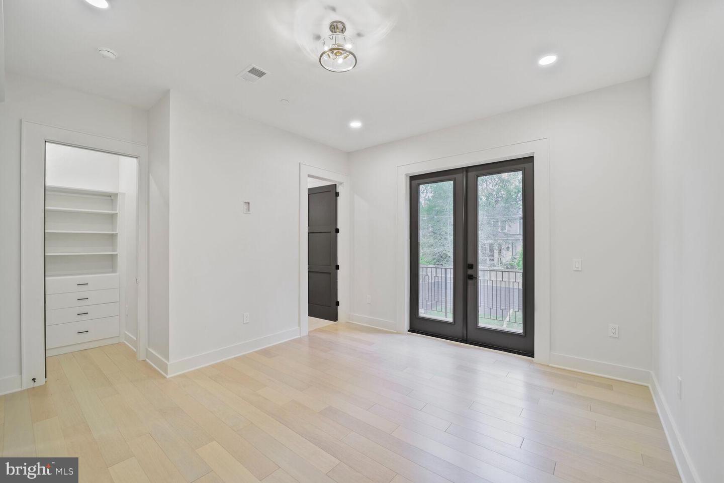 4428 ALBEMARLE ST NW, WASHINGTON, District Of Columbia 20016, 7 Bedrooms Bedrooms, ,6 BathroomsBathrooms,Residential,For sale,4428 ALBEMARLE ST NW,DCDC2156982 MLS # DCDC2156982