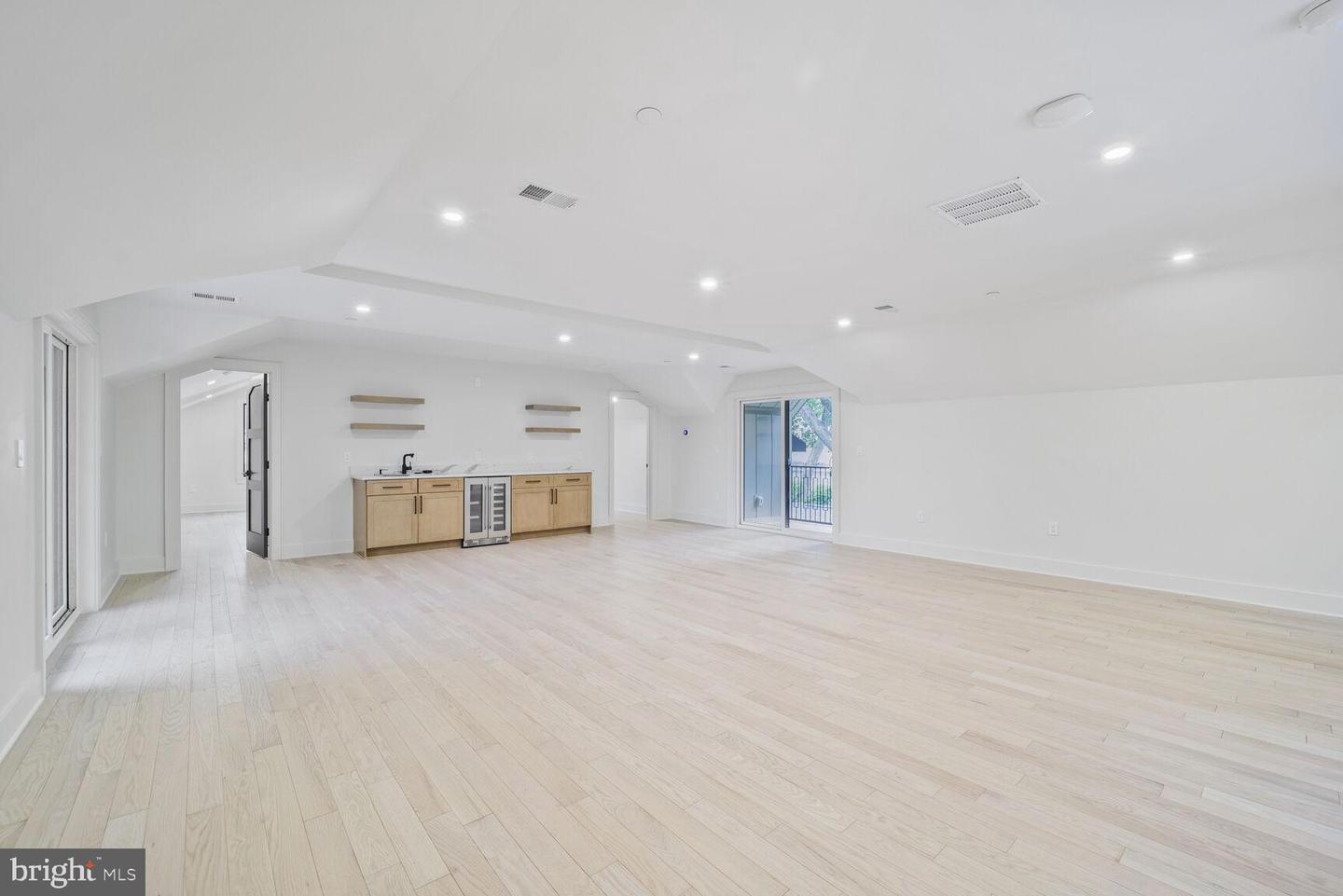 4428 ALBEMARLE ST NW, WASHINGTON, District Of Columbia 20016, 7 Bedrooms Bedrooms, ,6 BathroomsBathrooms,Residential,For sale,4428 ALBEMARLE ST NW,DCDC2156982 MLS # DCDC2156982