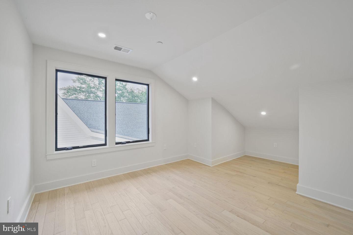 4428 ALBEMARLE ST NW, WASHINGTON, District Of Columbia 20016, 7 Bedrooms Bedrooms, ,6 BathroomsBathrooms,Residential,For sale,4428 ALBEMARLE ST NW,DCDC2156982 MLS # DCDC2156982