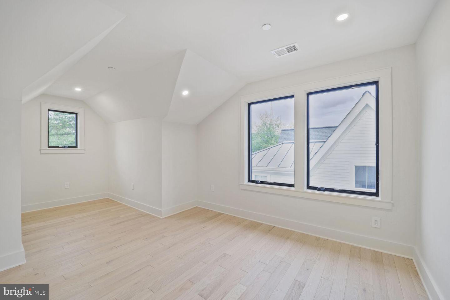 4428 ALBEMARLE ST NW, WASHINGTON, District Of Columbia 20016, 7 Bedrooms Bedrooms, ,6 BathroomsBathrooms,Residential,For sale,4428 ALBEMARLE ST NW,DCDC2156982 MLS # DCDC2156982