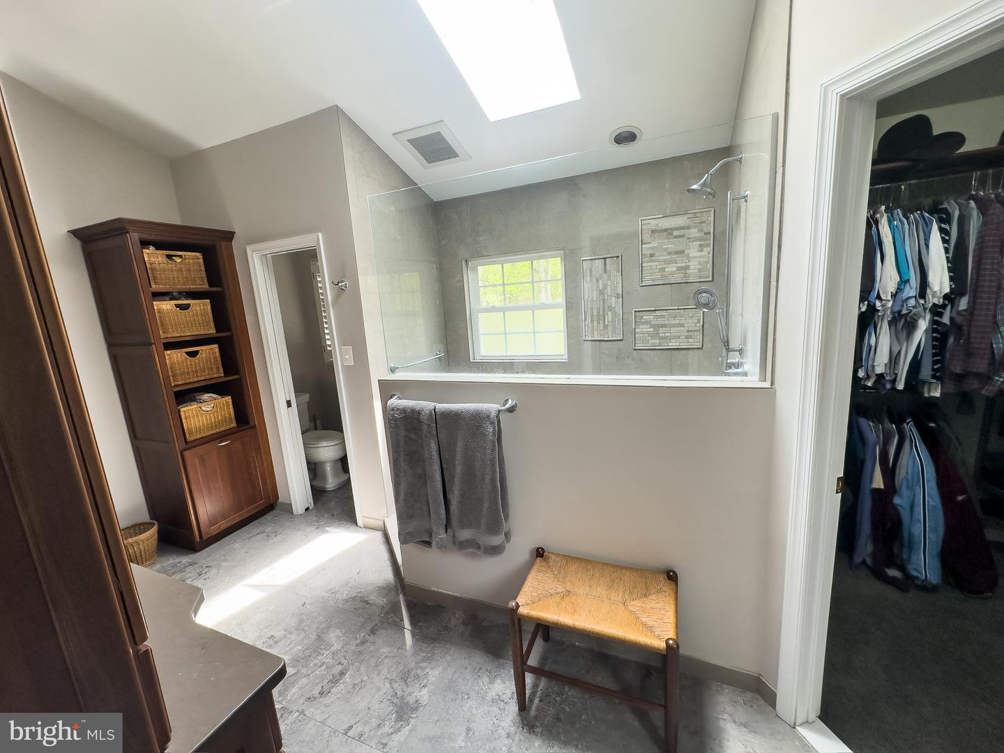 8390 SYLVAN WAY, CLIFTON, Virginia 20124, 4 Bedrooms Bedrooms, ,4 BathroomsBathrooms,Residential,For sale,8390 SYLVAN WAY,VAFX2229410 MLS # VAFX2229410