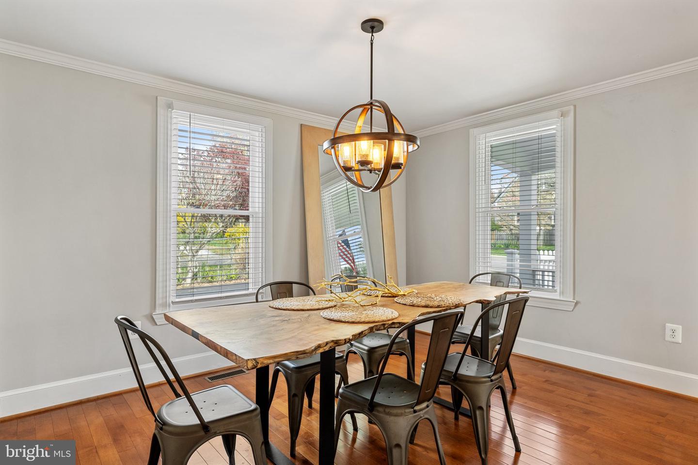 201 N 33RD ST, PURCELLVILLE, Virginia 20132, 5 Bedrooms Bedrooms, ,2 BathroomsBathrooms,Residential,For sale,201 N 33RD ST,VALO2092884 MLS # VALO2092884