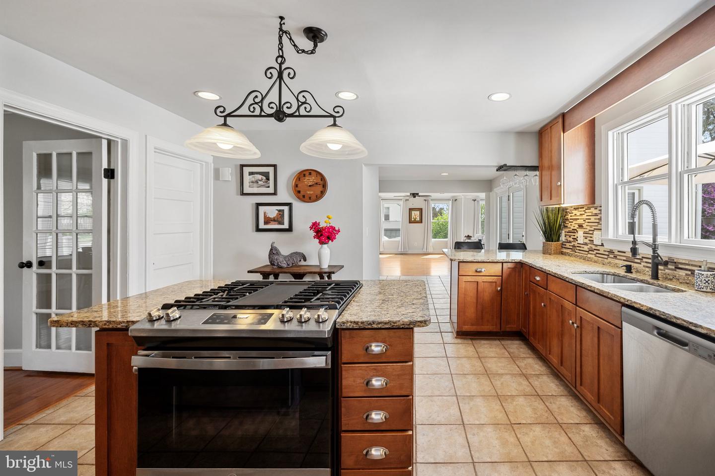 201 N 33RD ST, PURCELLVILLE, Virginia 20132, 5 Bedrooms Bedrooms, ,2 BathroomsBathrooms,Residential,For sale,201 N 33RD ST,VALO2092884 MLS # VALO2092884