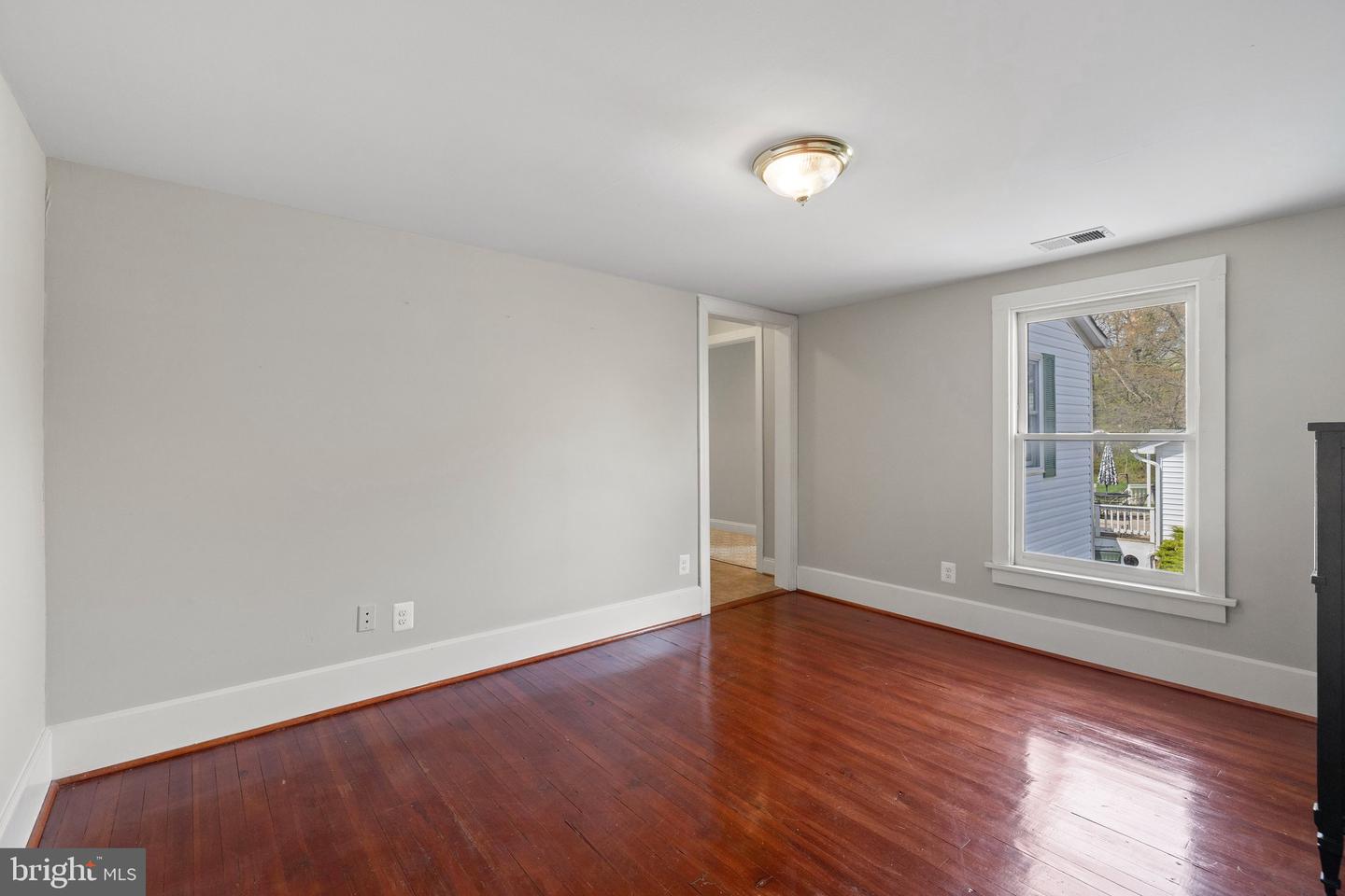 201 N 33RD ST, PURCELLVILLE, Virginia 20132, 5 Bedrooms Bedrooms, ,2 BathroomsBathrooms,Residential,For sale,201 N 33RD ST,VALO2092884 MLS # VALO2092884