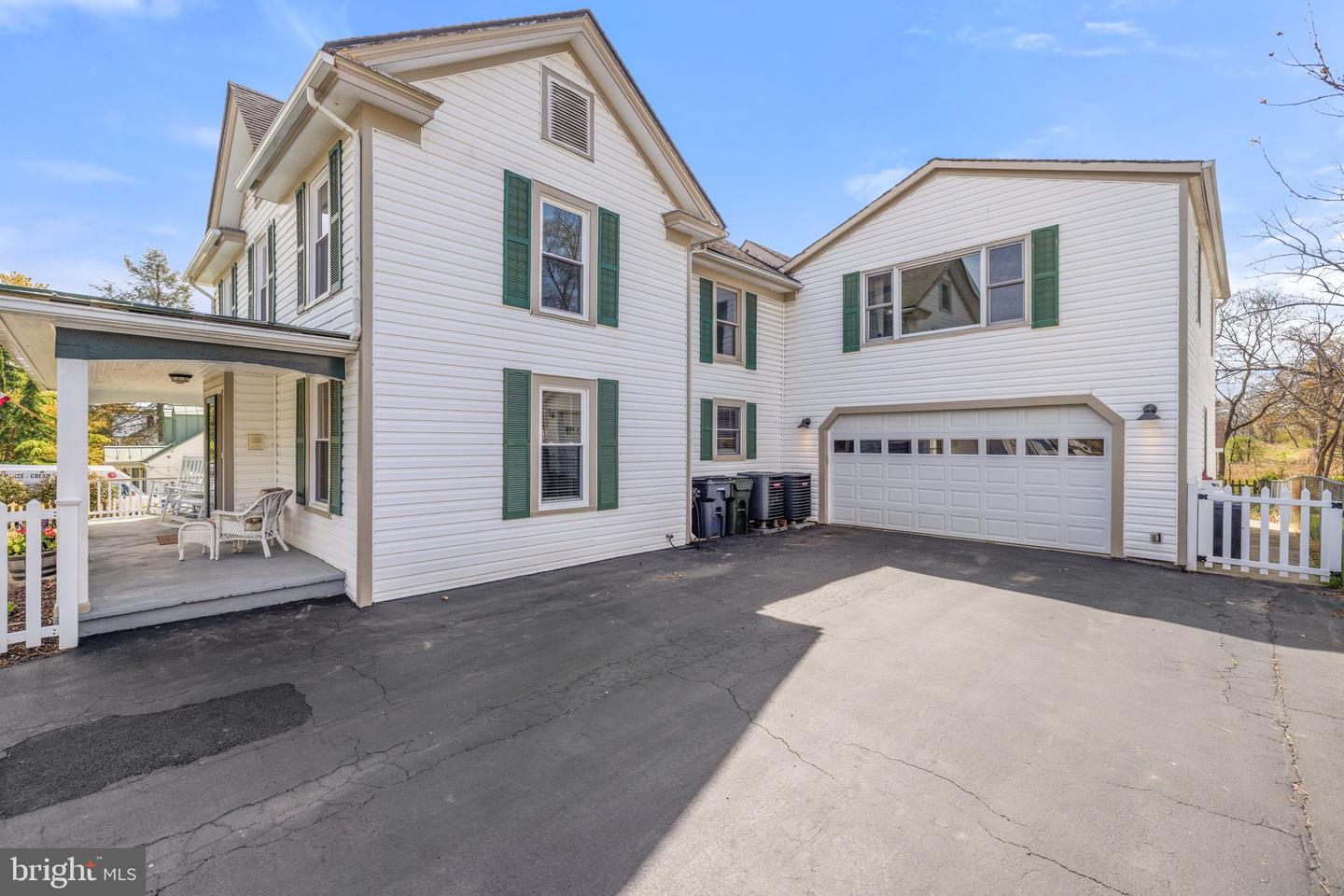 201 N 33RD ST, PURCELLVILLE, Virginia 20132, 5 Bedrooms Bedrooms, ,2 BathroomsBathrooms,Residential,For sale,201 N 33RD ST,VALO2092884 MLS # VALO2092884