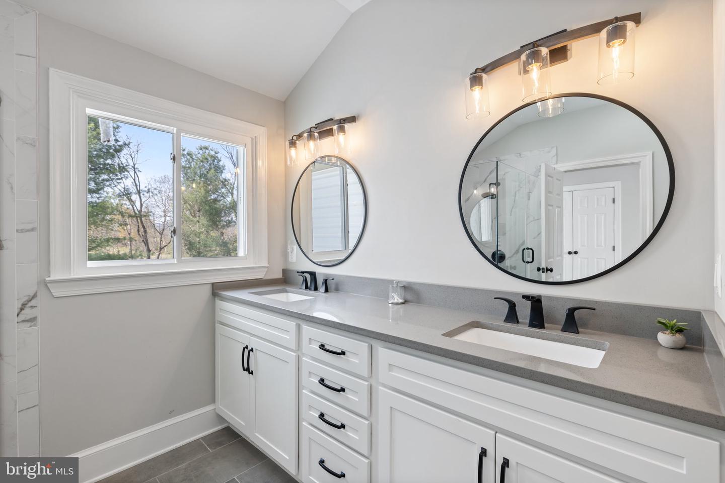 201 N 33RD ST, PURCELLVILLE, Virginia 20132, 5 Bedrooms Bedrooms, ,2 BathroomsBathrooms,Residential,For sale,201 N 33RD ST,VALO2092884 MLS # VALO2092884