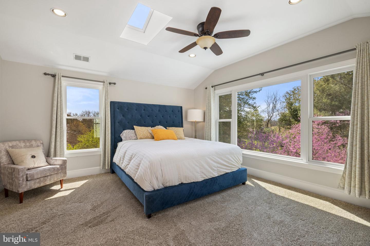 201 N 33RD ST, PURCELLVILLE, Virginia 20132, 5 Bedrooms Bedrooms, ,2 BathroomsBathrooms,Residential,For sale,201 N 33RD ST,VALO2092884 MLS # VALO2092884