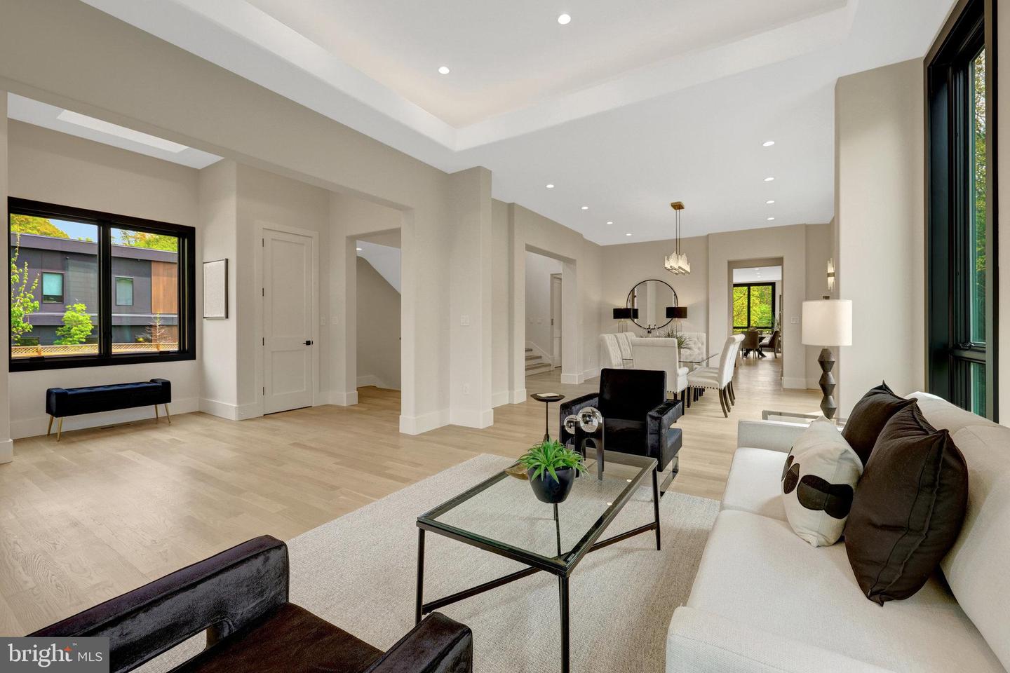 1853 MASSACHUSETTS AVE, MCLEAN, Virginia 22101, 5 Bedrooms Bedrooms, ,5 BathroomsBathrooms,Residential,For sale,1853 MASSACHUSETTS AVE,VAFX2232810 MLS # VAFX2232810