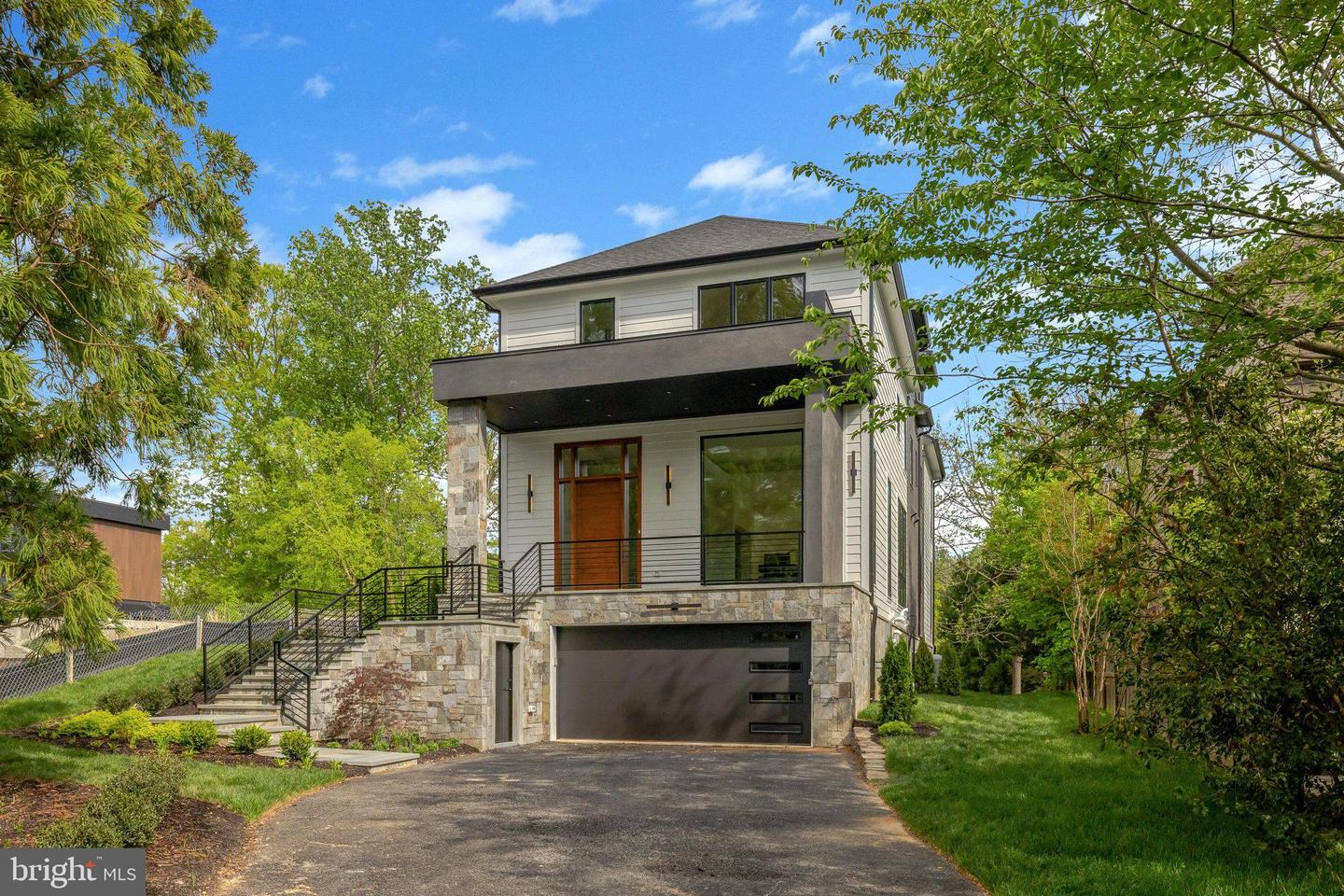 1853 MASSACHUSETTS AVE, MCLEAN, Virginia 22101, 5 Bedrooms Bedrooms, ,5 BathroomsBathrooms,Residential,For sale,1853 MASSACHUSETTS AVE,VAFX2232810 MLS # VAFX2232810